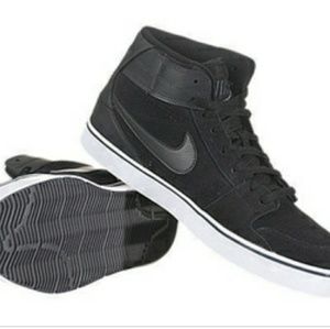 Nike Ruckus Mid Tops